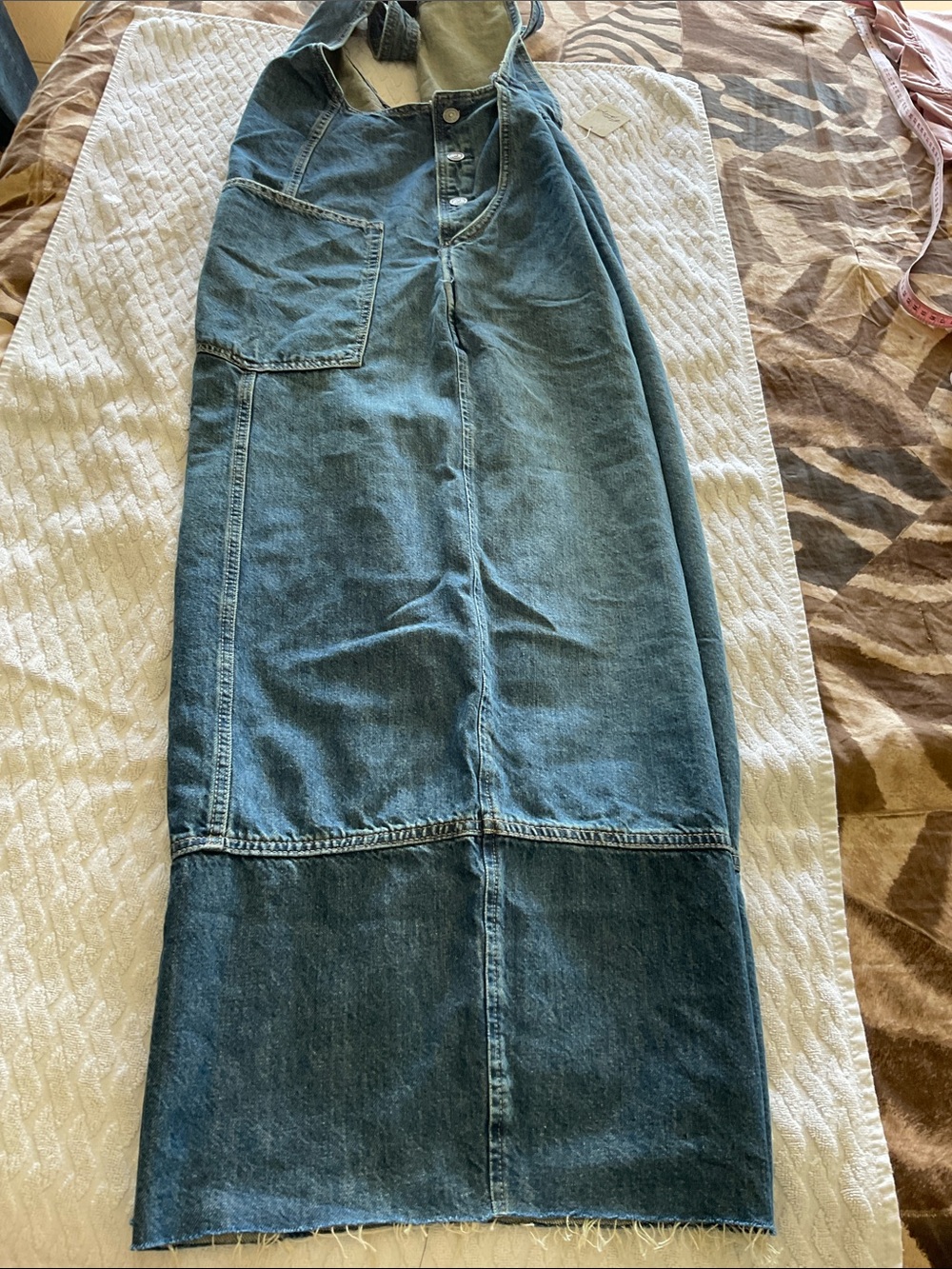FREE PEOPLE
rambler overalls
Wide-Leg Denim
color: navy - Picture 8 of 8